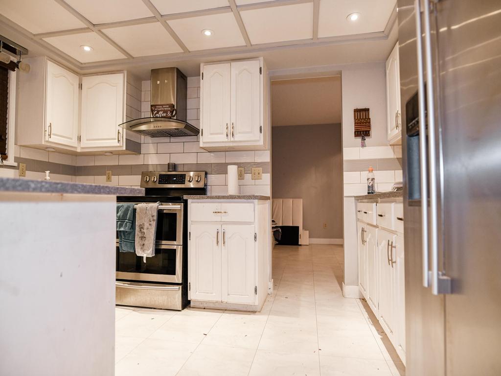 Listing Image for R3070167