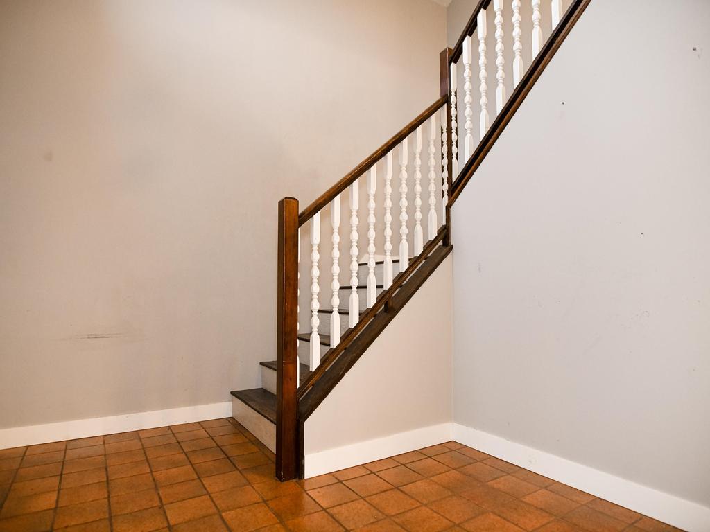 Listing Image for R3070167