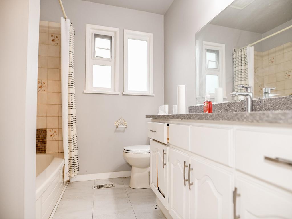 Listing Image for R3070167