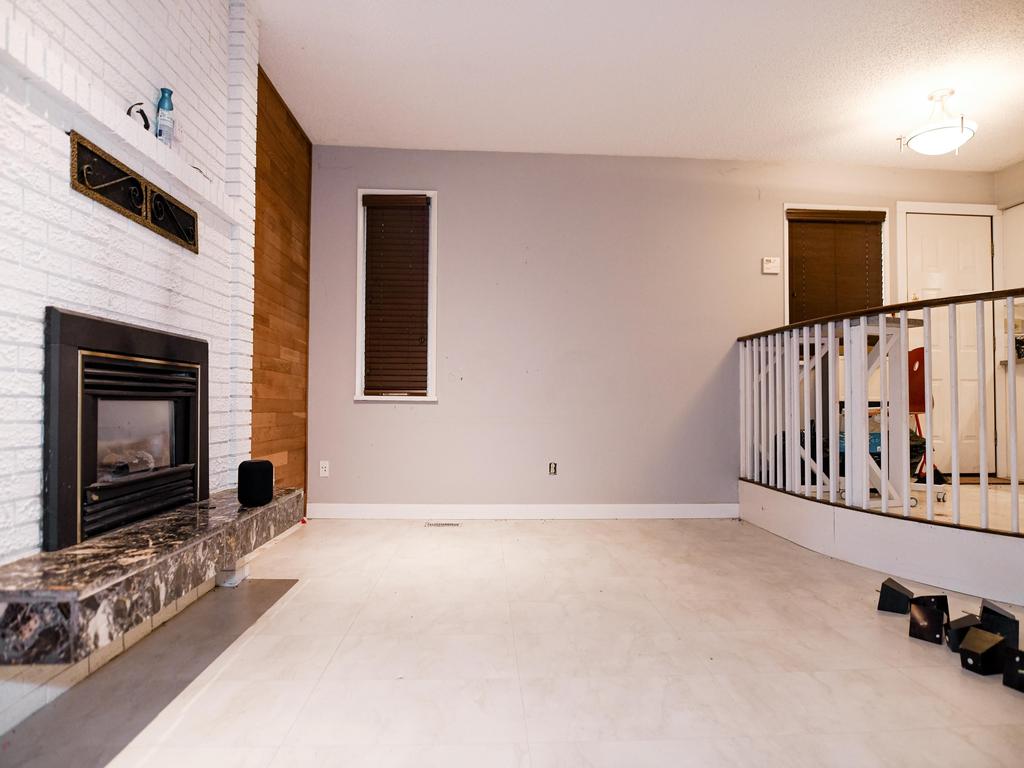 Listing Image for R3070167