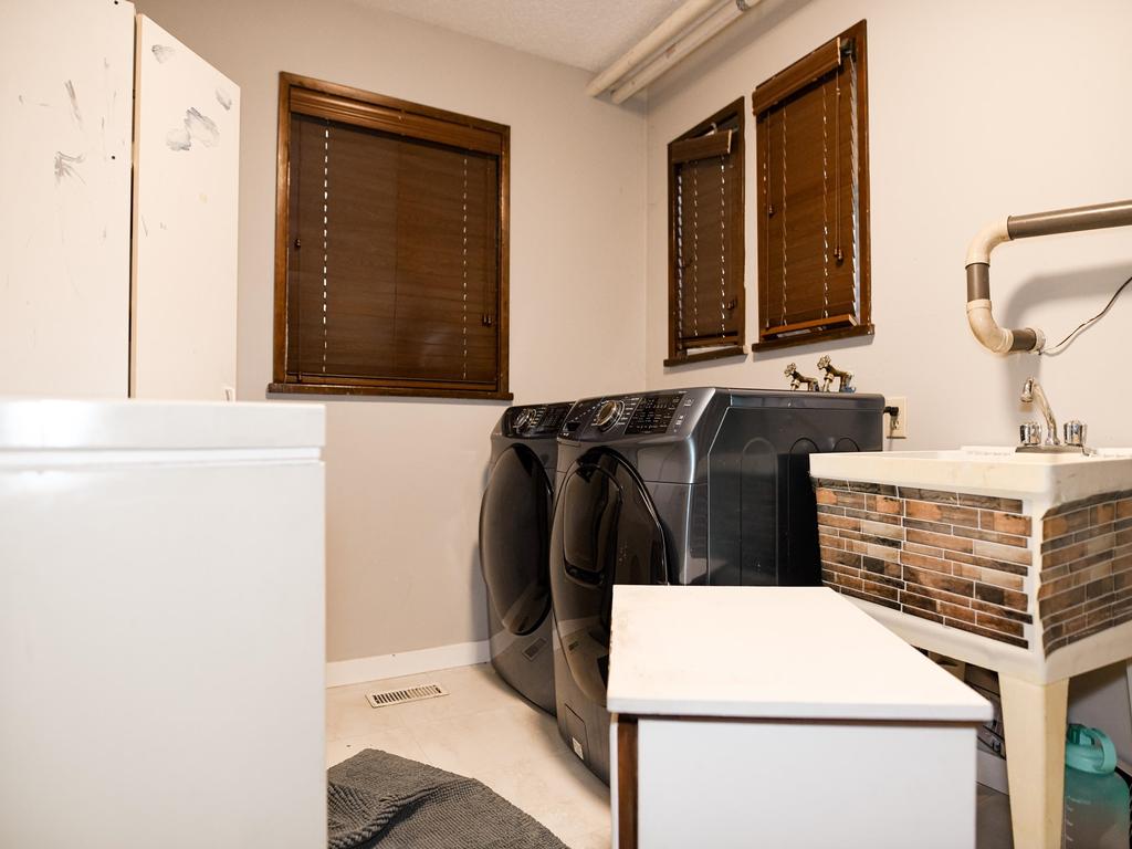 Listing Image for R3070167