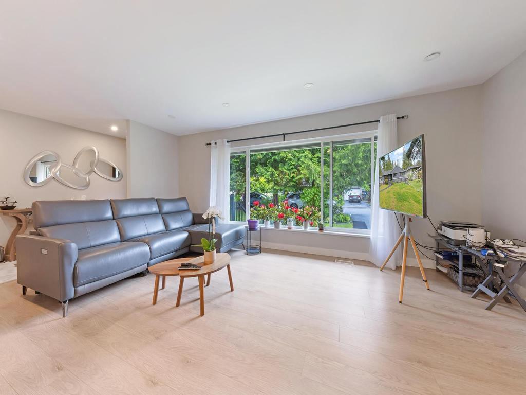 Listing Image for R3070168