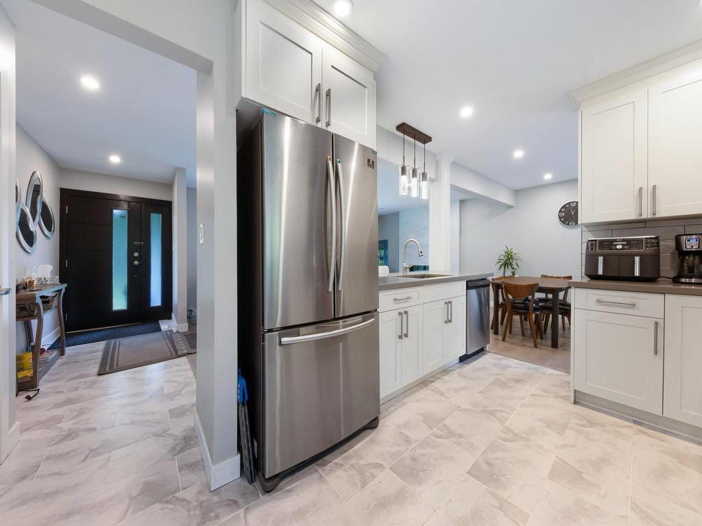 Listing Image for R3070168