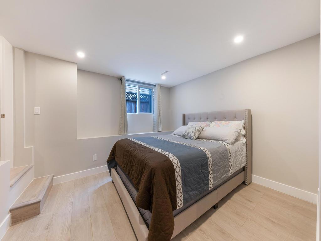 Listing Image for R3070168