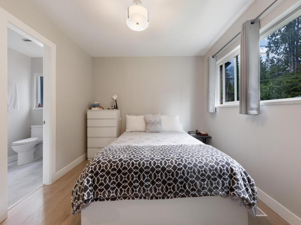 Listing Image for R3070168