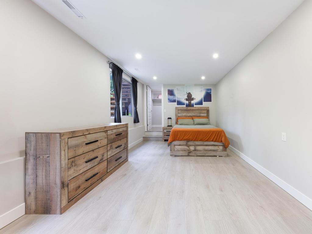 Listing Image for R3070168