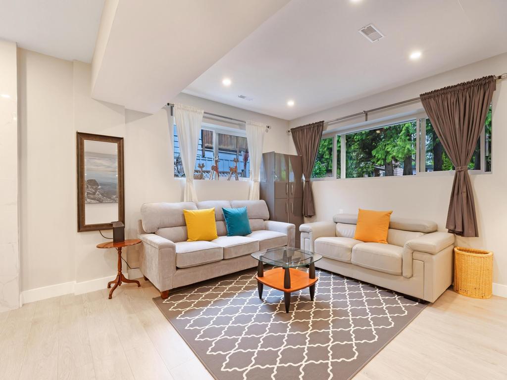 Listing Image for R3070168