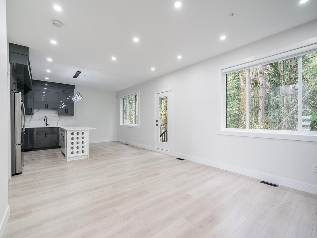 Listing Image for R3070246