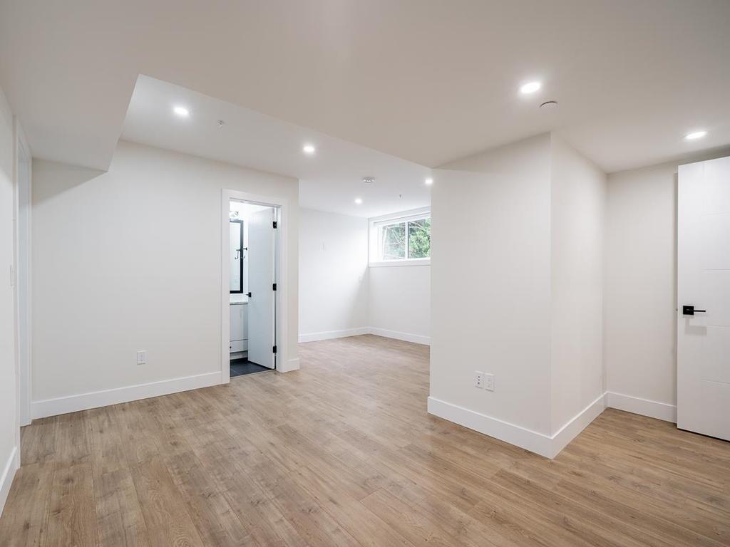 Listing Image for R3070246