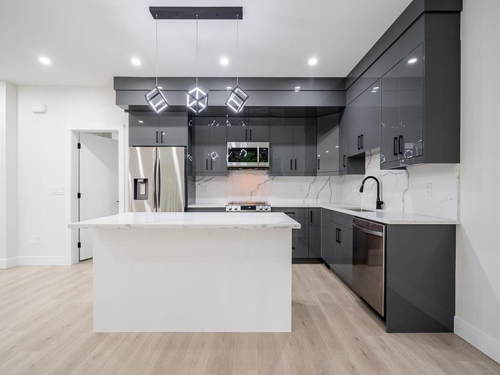 Listing Image for R3070246