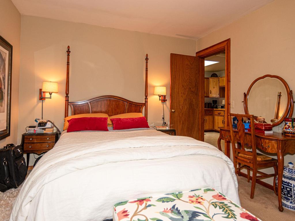 Listing Image for R3070255