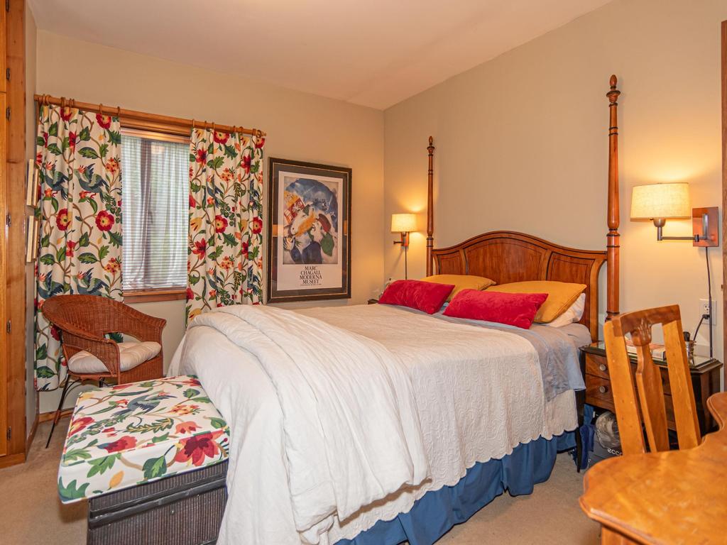 Listing Image for R3070255