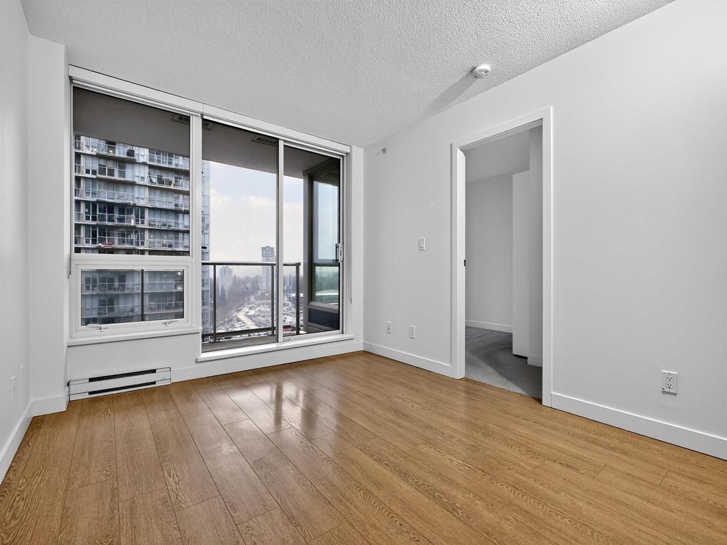 Listing Image for R3070270