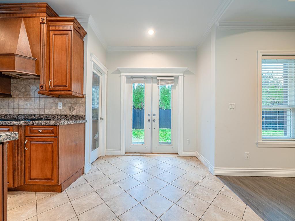 Listing Image for R3070304