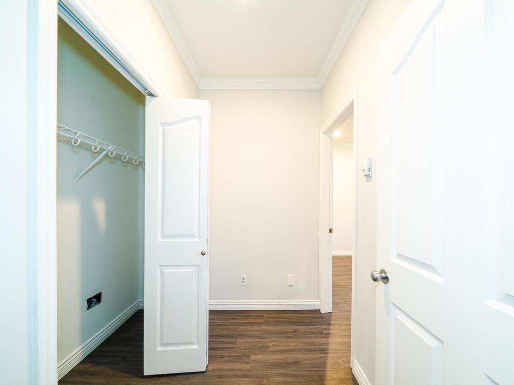 Listing Image for R3070304