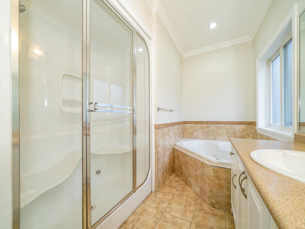 Listing Image for R3070304