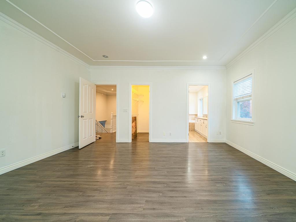 Listing Image for R3070304