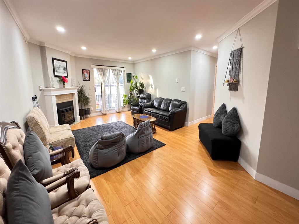 Listing Image for R3070309