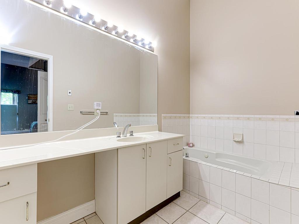 Listing Image for R3070336