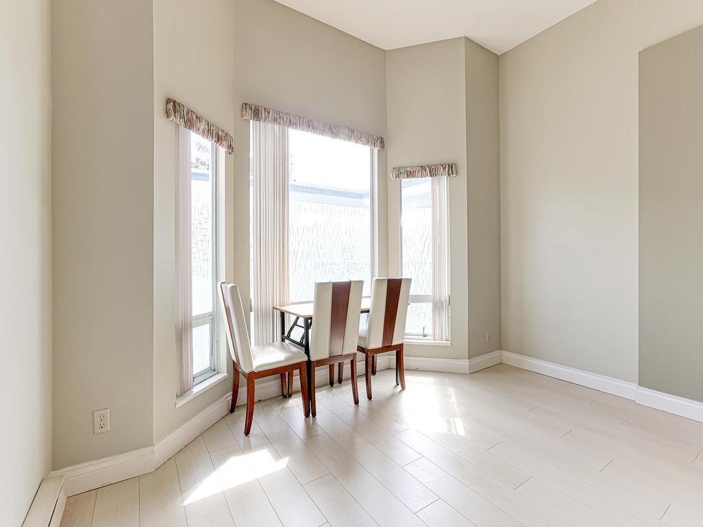 Listing Image for R3070336