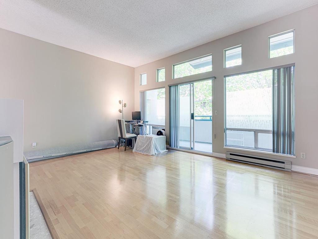 Listing Image for R3070336