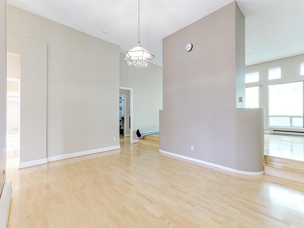 Listing Image for R3070336