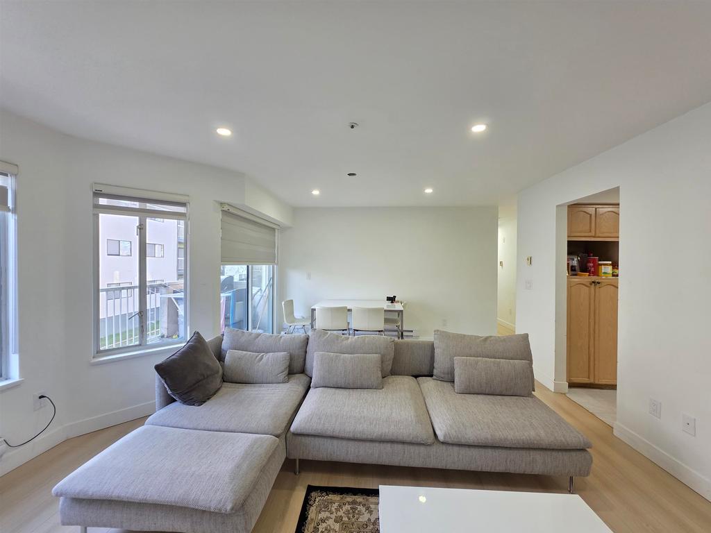 Listing Image for R3070388