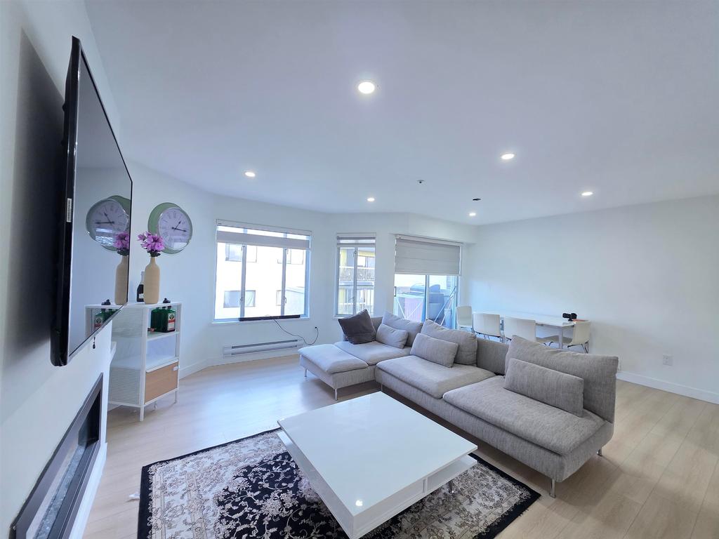 Listing Image for R3070388