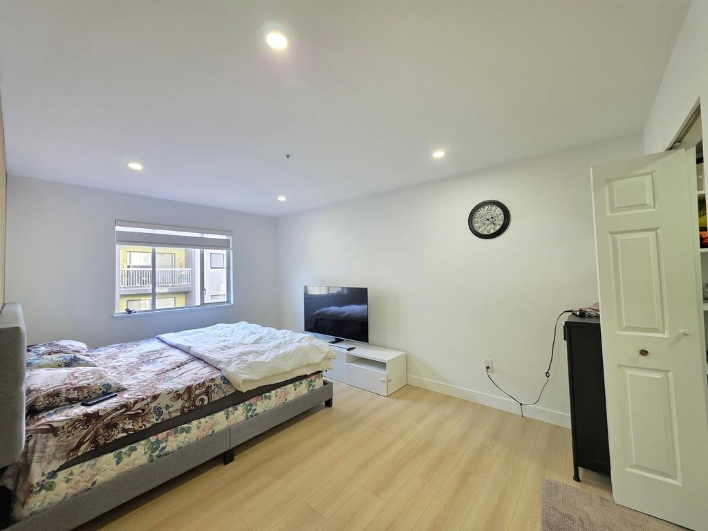 Listing Image for R3070388