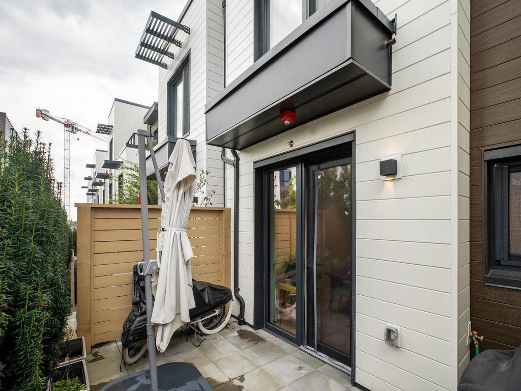 Listing Image for R3070395