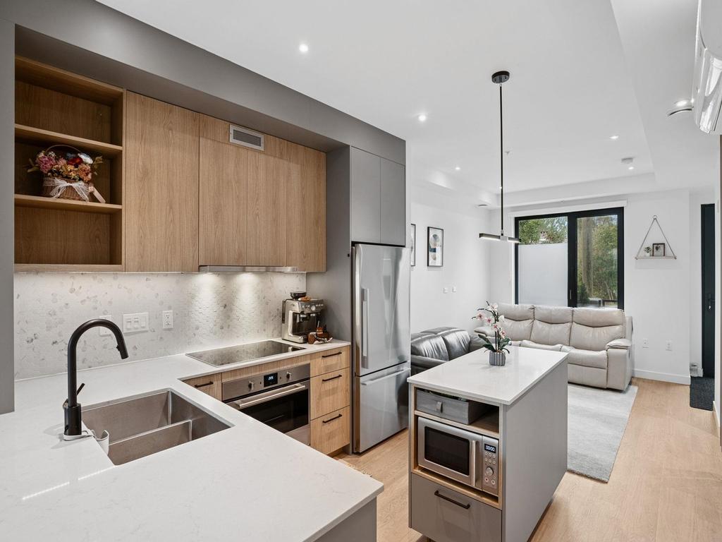 Listing Image for R3070395