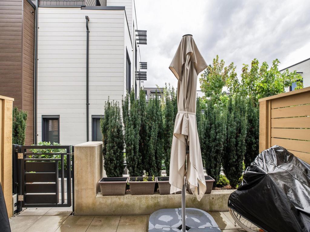 Listing Image for R3070395