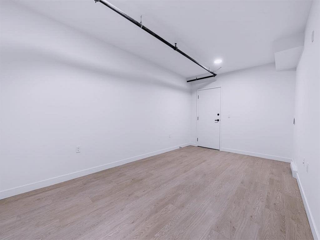 Listing Image for R3070395