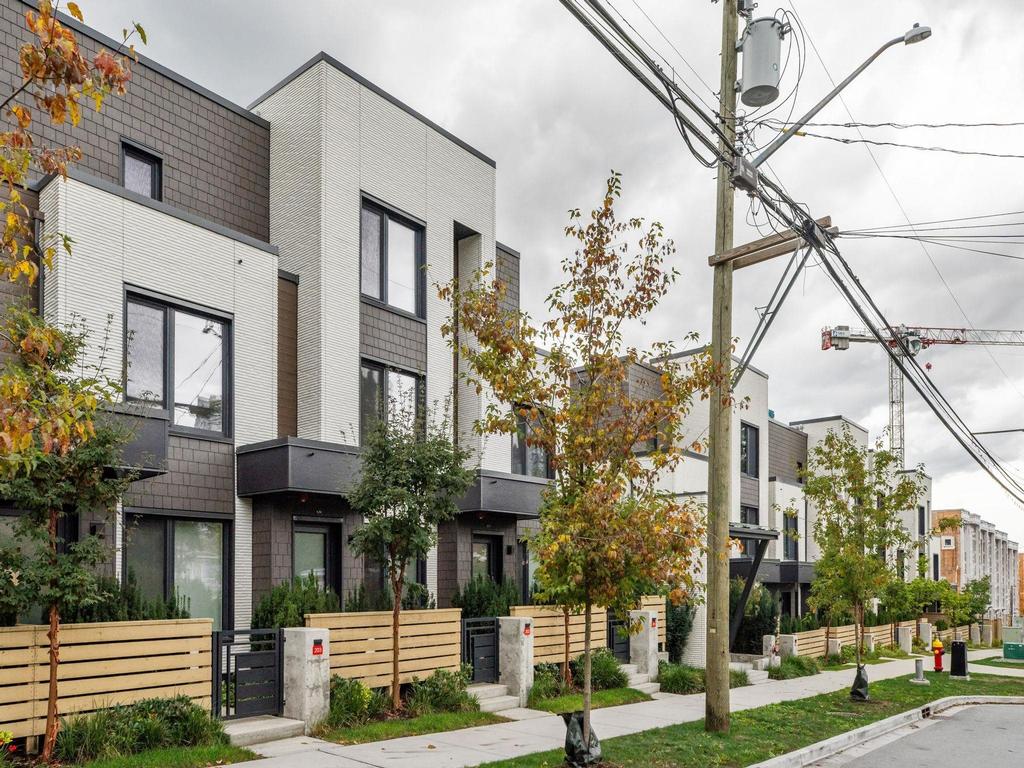 Listing Image for R3070395