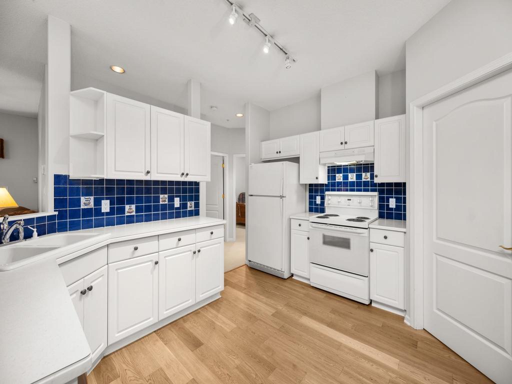 Listing Image for R3070400