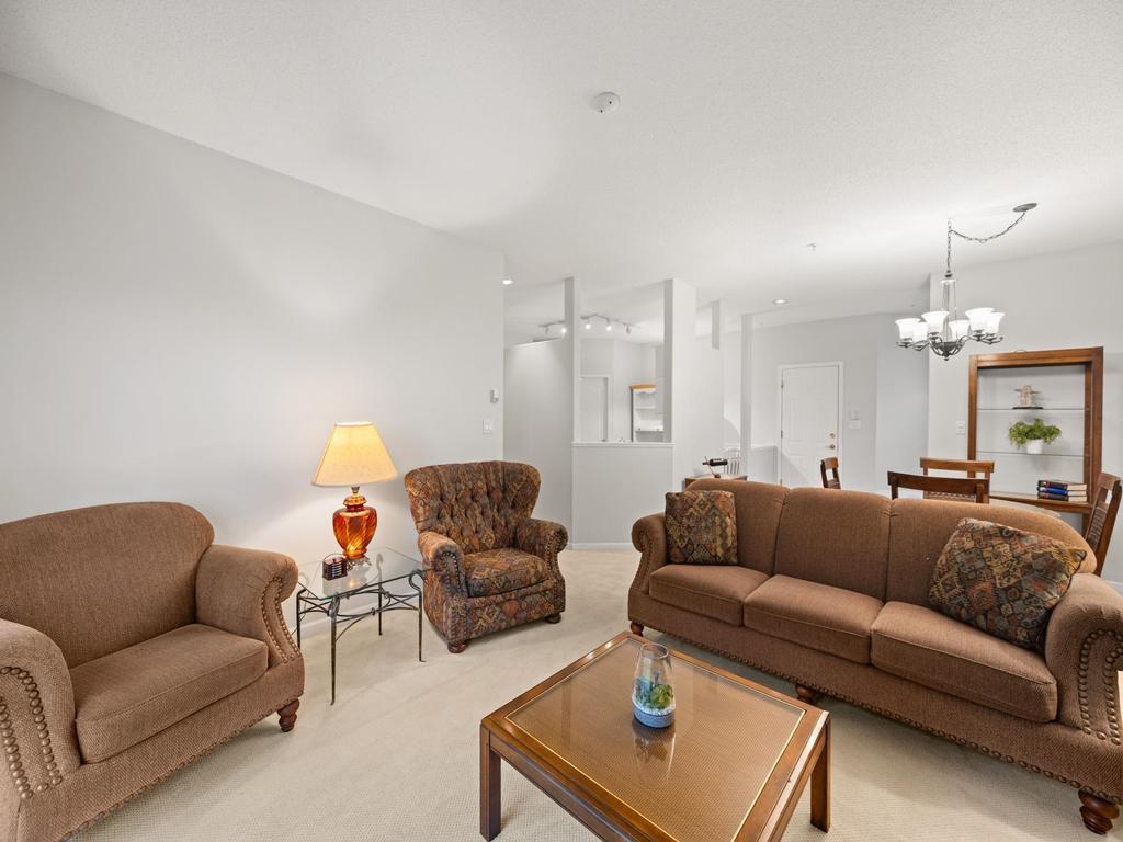 Listing Image for R3070400