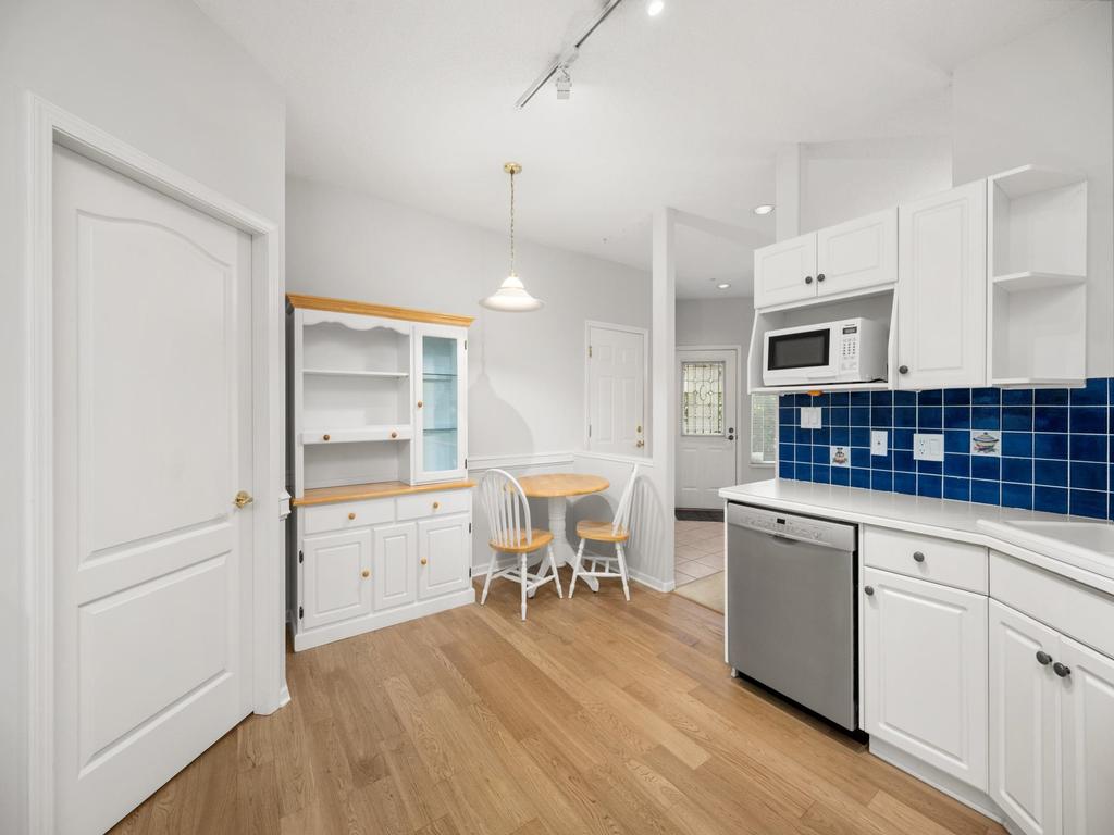 Listing Image for R3070400