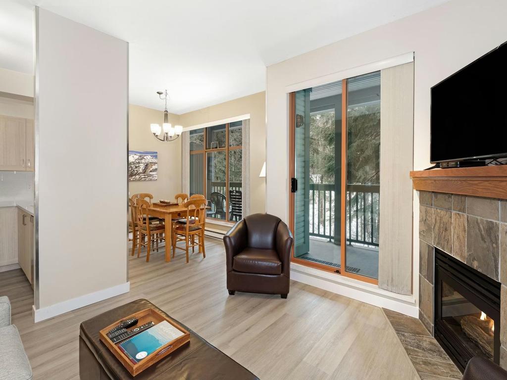 Listing Image for R3070401