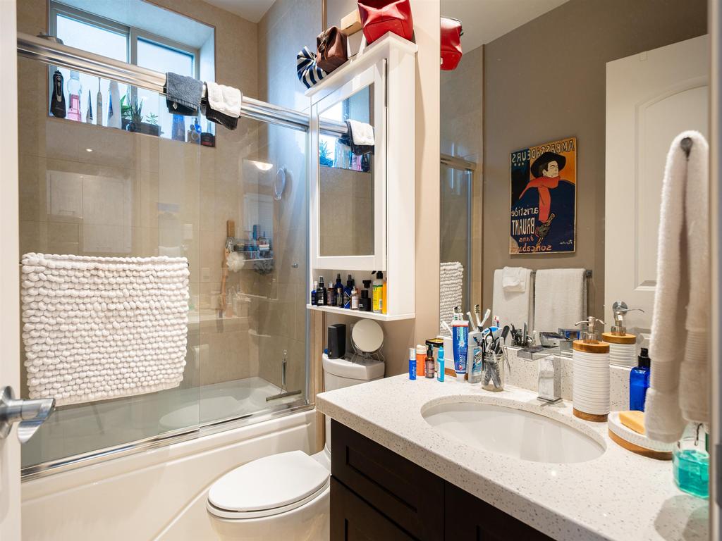 Listing Image for R3070428