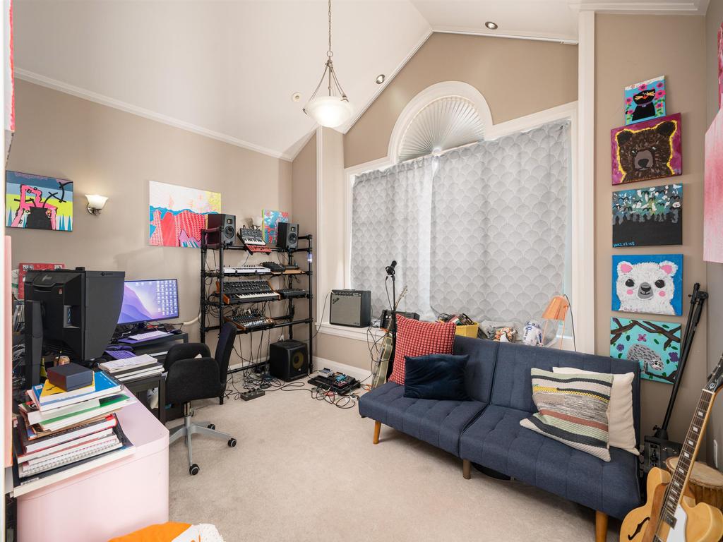 Listing Image for R3070428