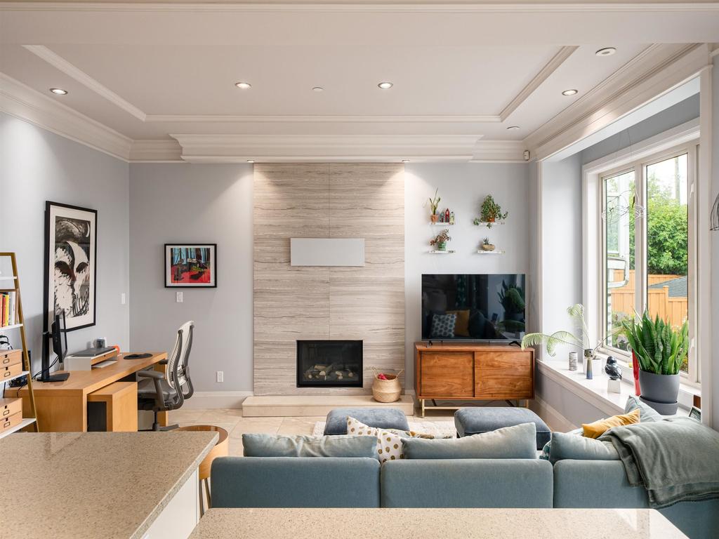 Listing Image for R3070428