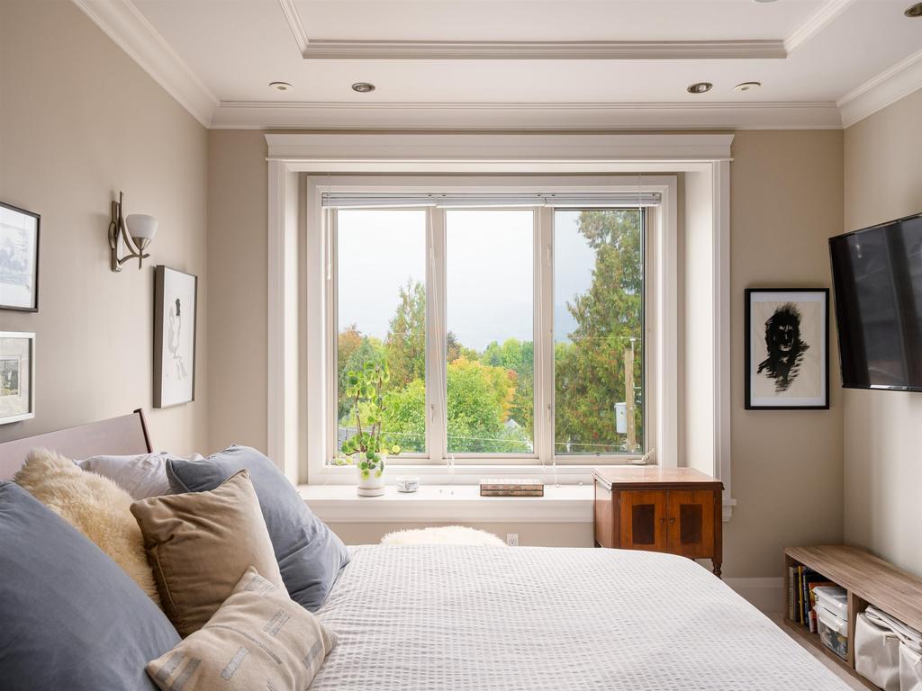 Listing Image for R3070428