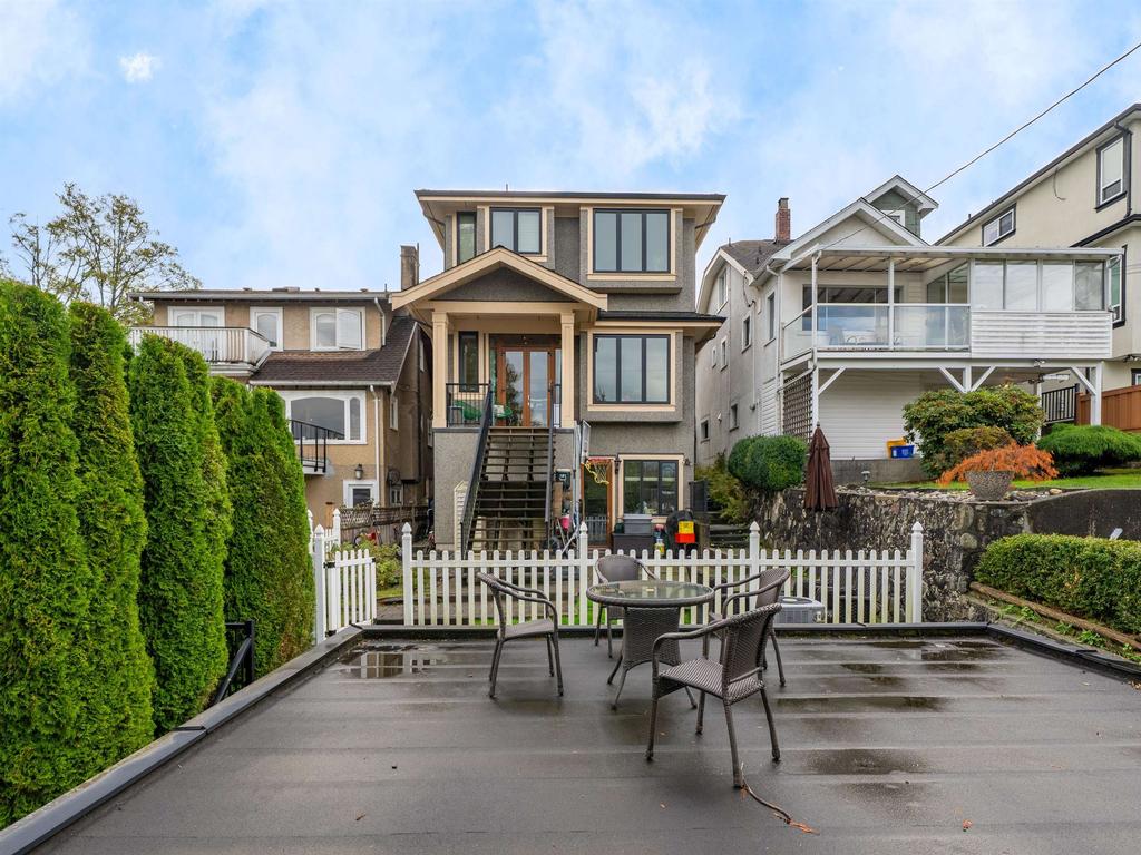 Listing Image for R3070428