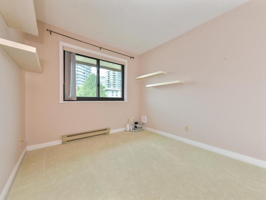 Listing Image for R3070430