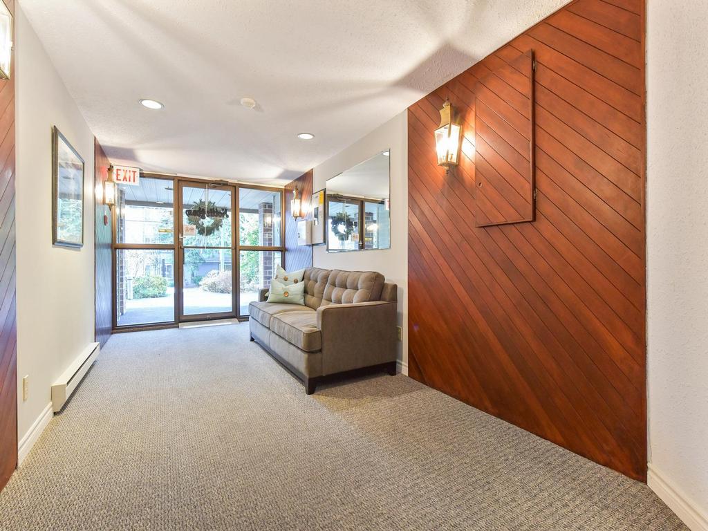 Listing Image for R3070430