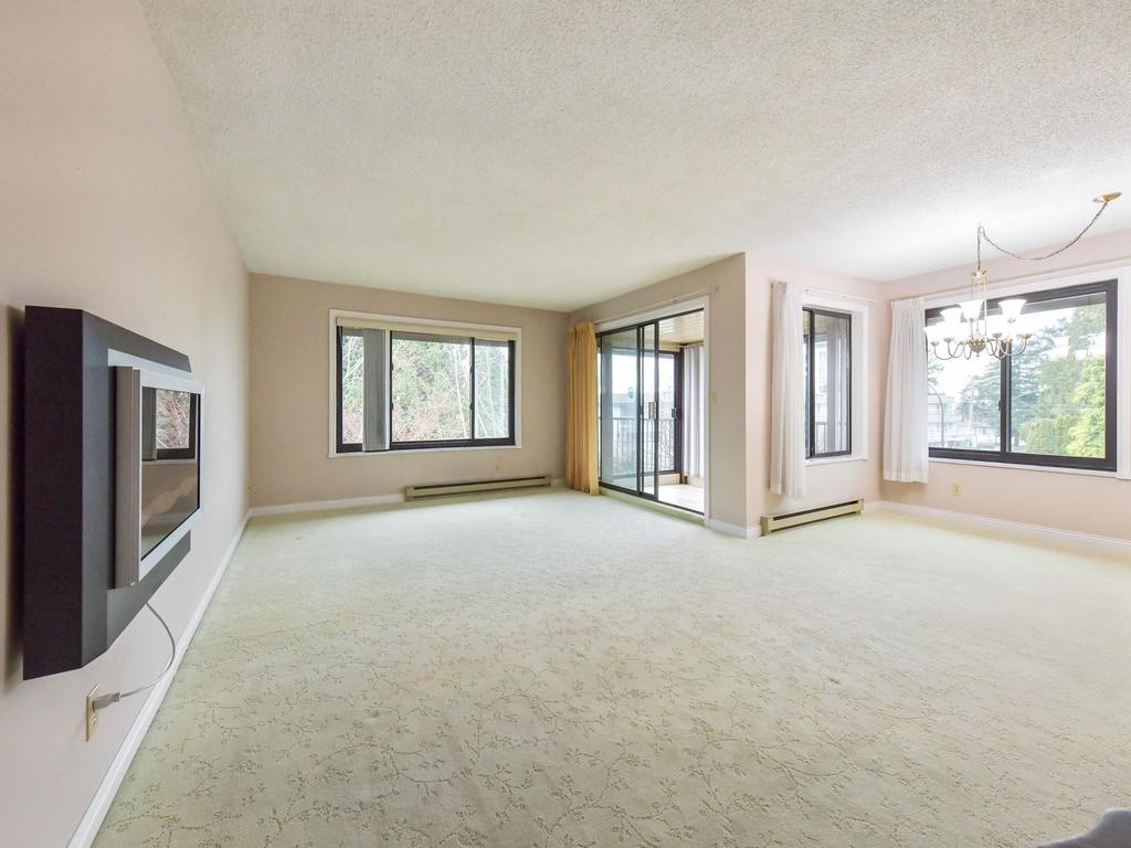 Listing Image for R3070430