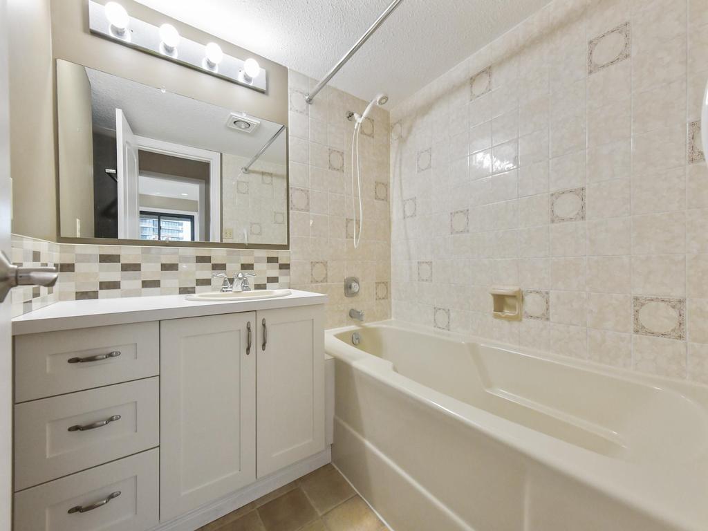 Listing Image for R3070430