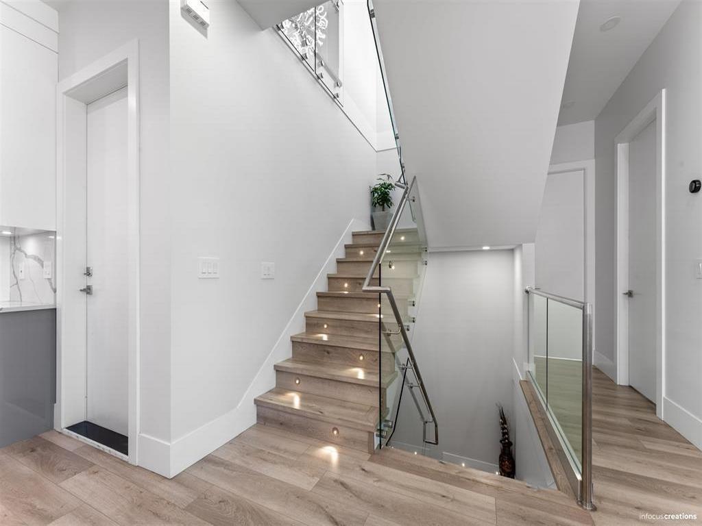 Listing Image for R3070437