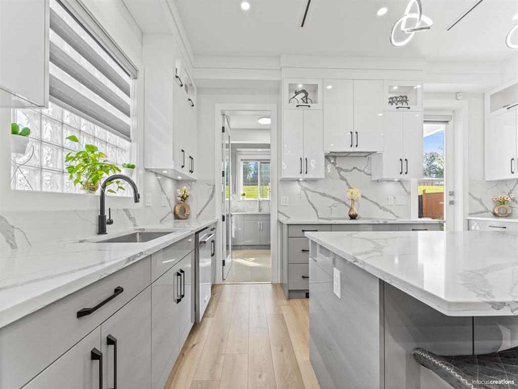 Listing Image for R3070437