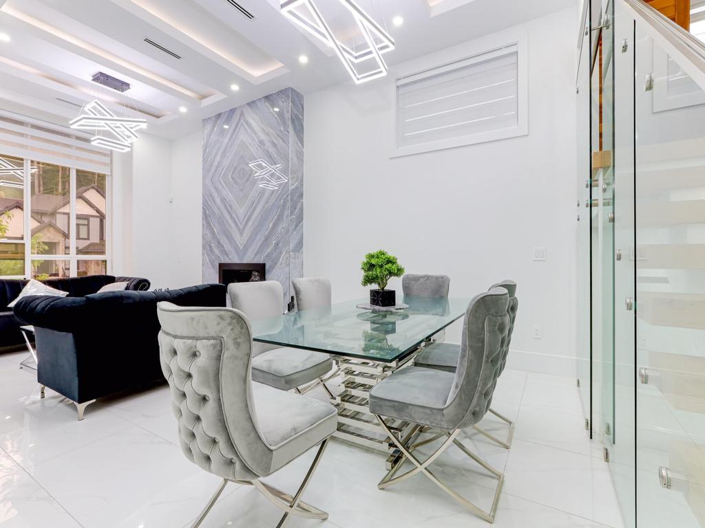 Listing Image for R3070438